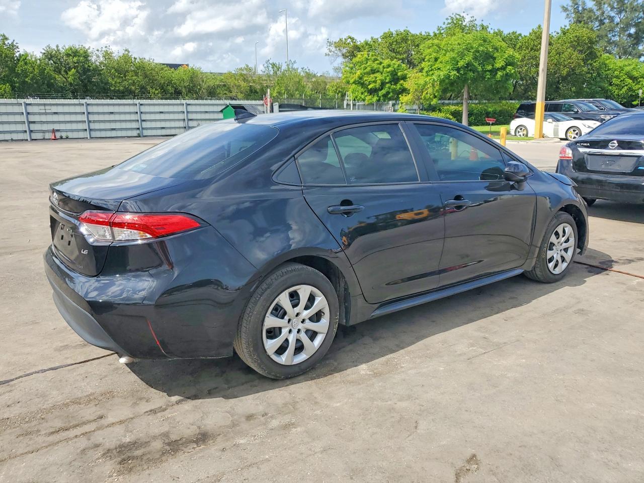 2023 Toyota Corolla Le - Фото 3