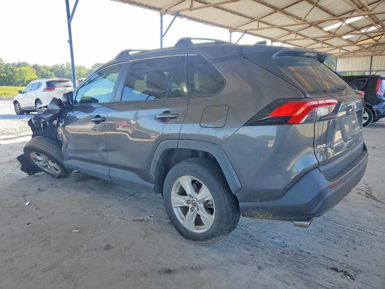 2021 Toyota Rav4 Xle - Image 2