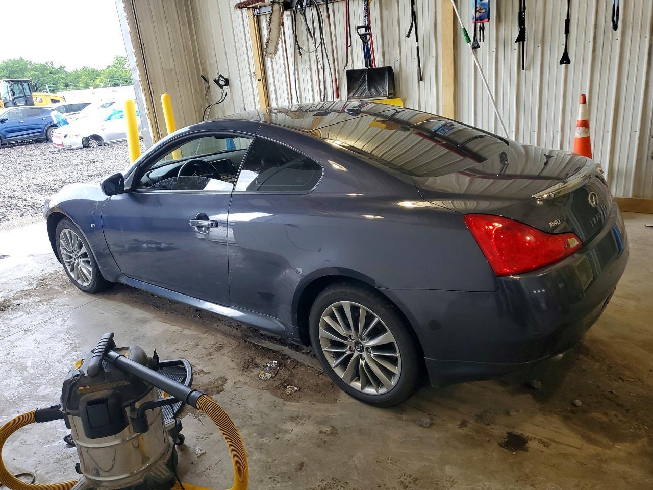 2014 Infiniti Q60 Coupe Base - Фото 2