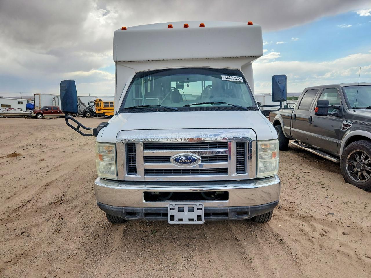 2008 Ford E350 Shuttle Bus - Фото 5