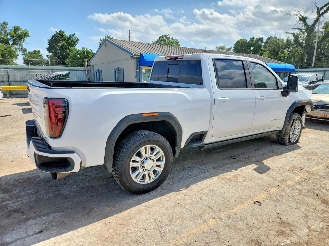 2024 GMC Sierra K2500 At4 - Фото 3