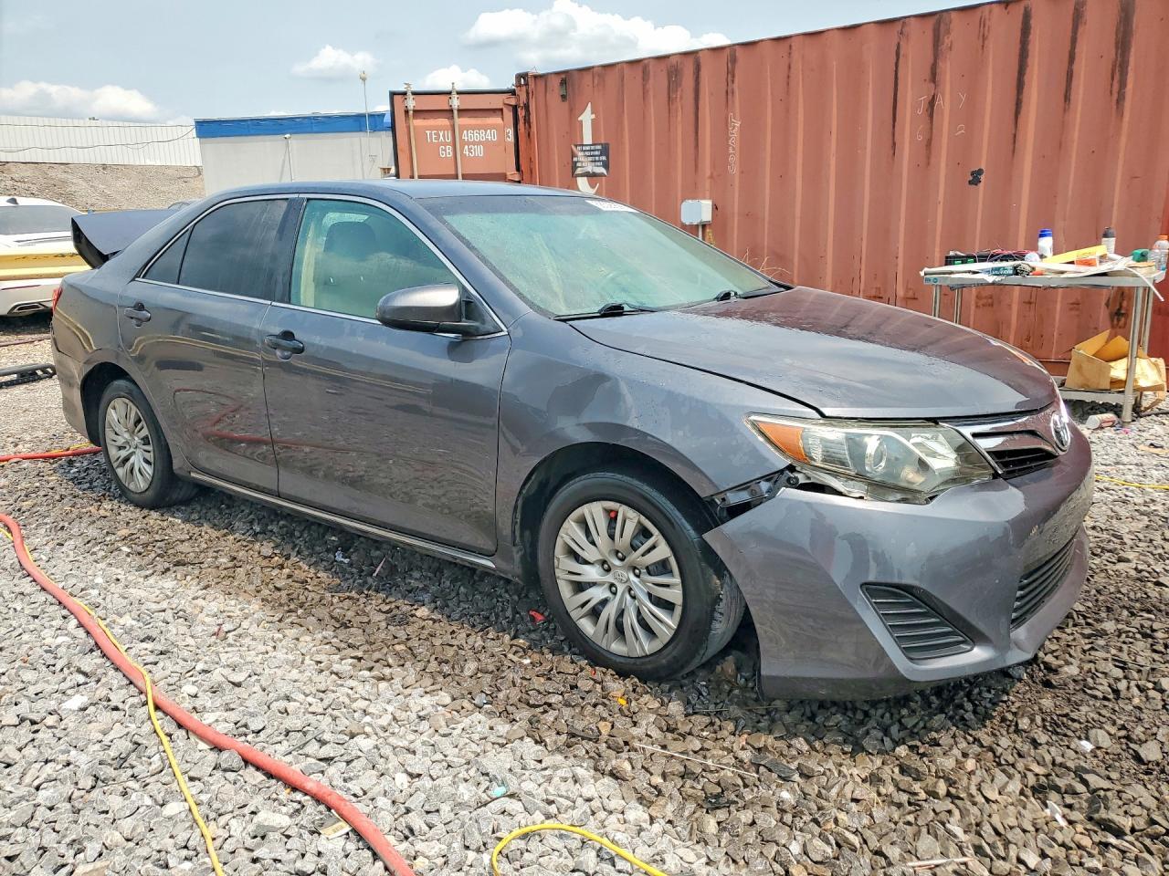 2012 Toyota Camry Le - Фото 4