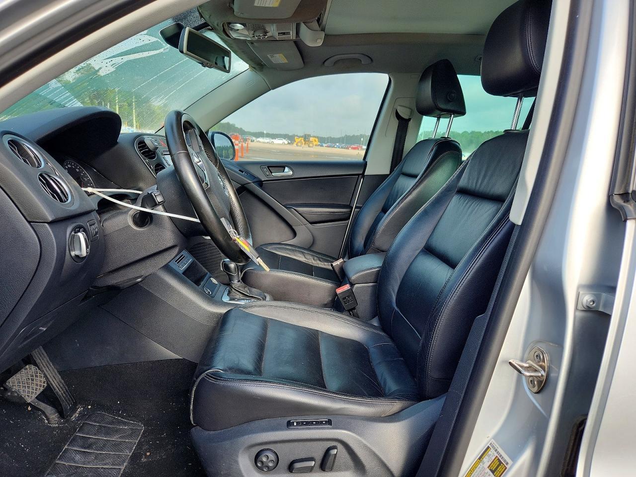 2011 Volkswagen Tiguan S - Фото 7