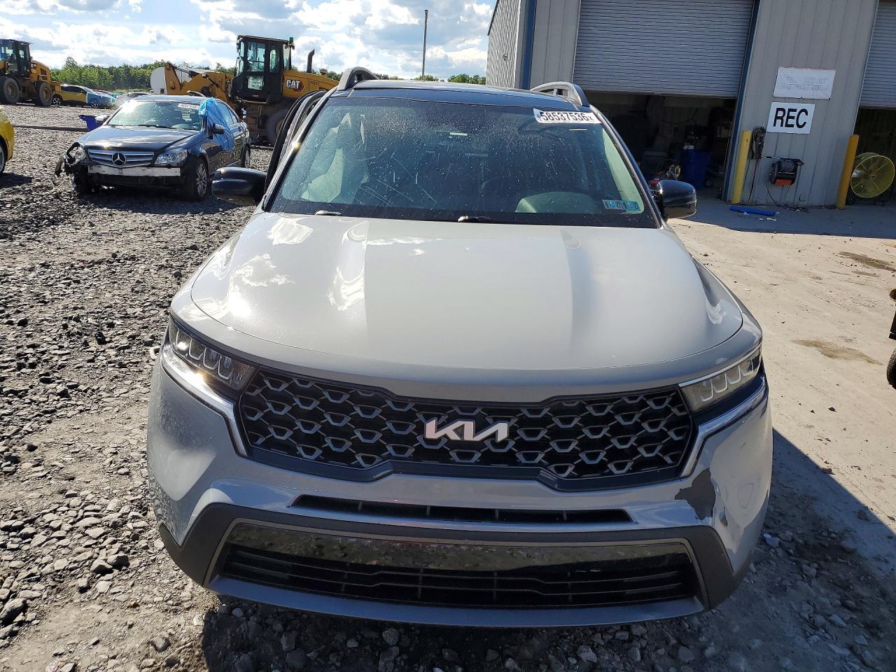 2023 Kia Sorento S - Image 5