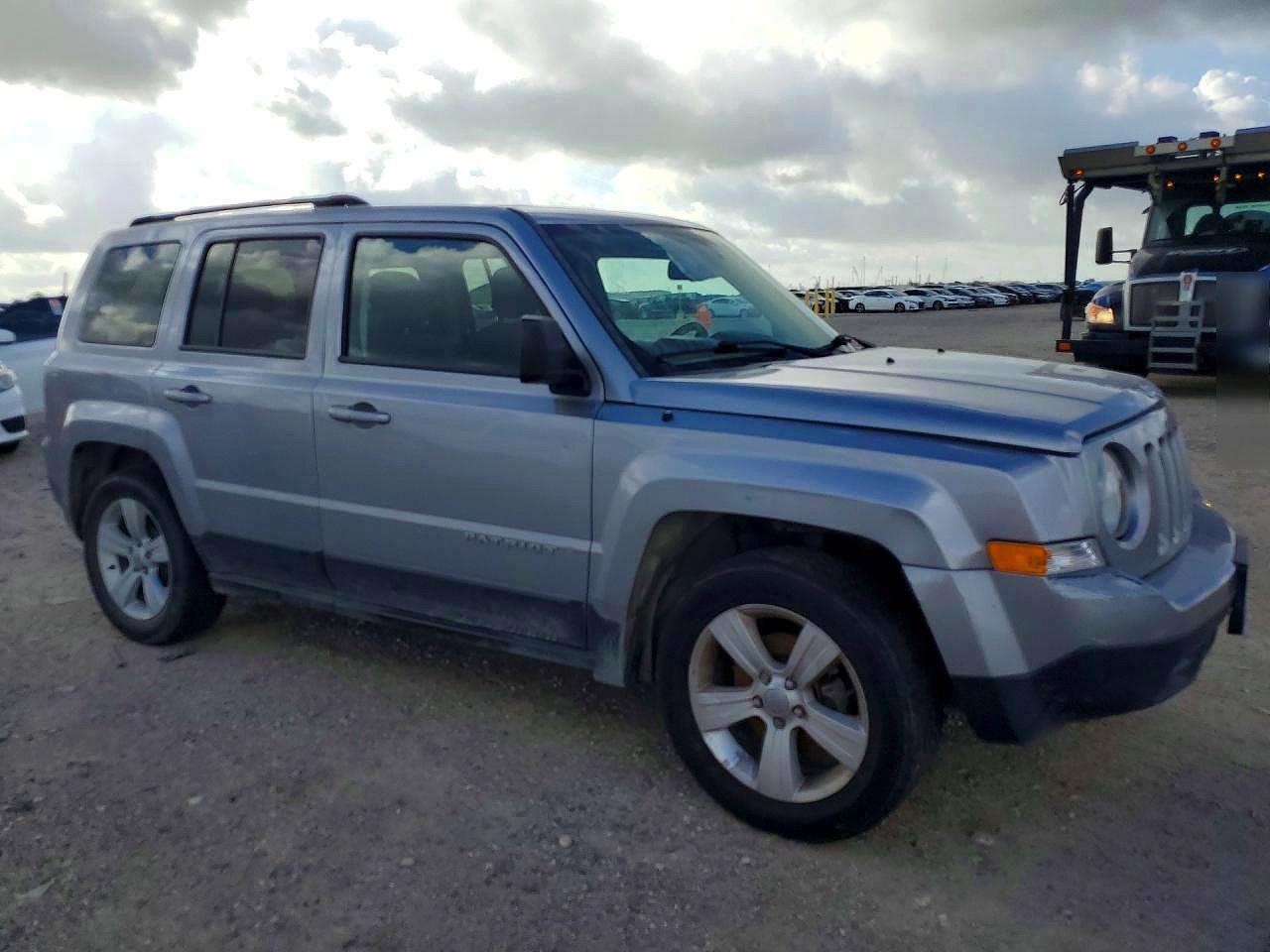 2016 Jeep Patriot Latitude - Фото 4