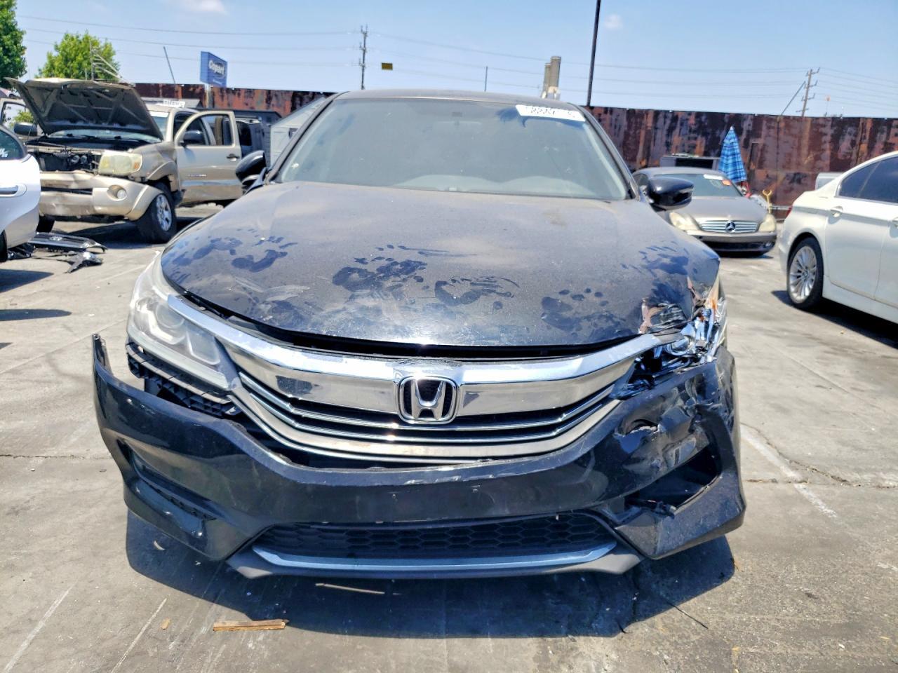 2017 Honda Accord Lx - Фото 5