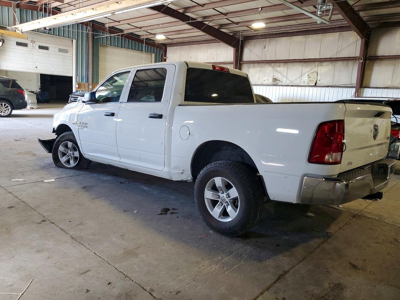 2020 Ram 1500 Classic Tradesman - Фото 2