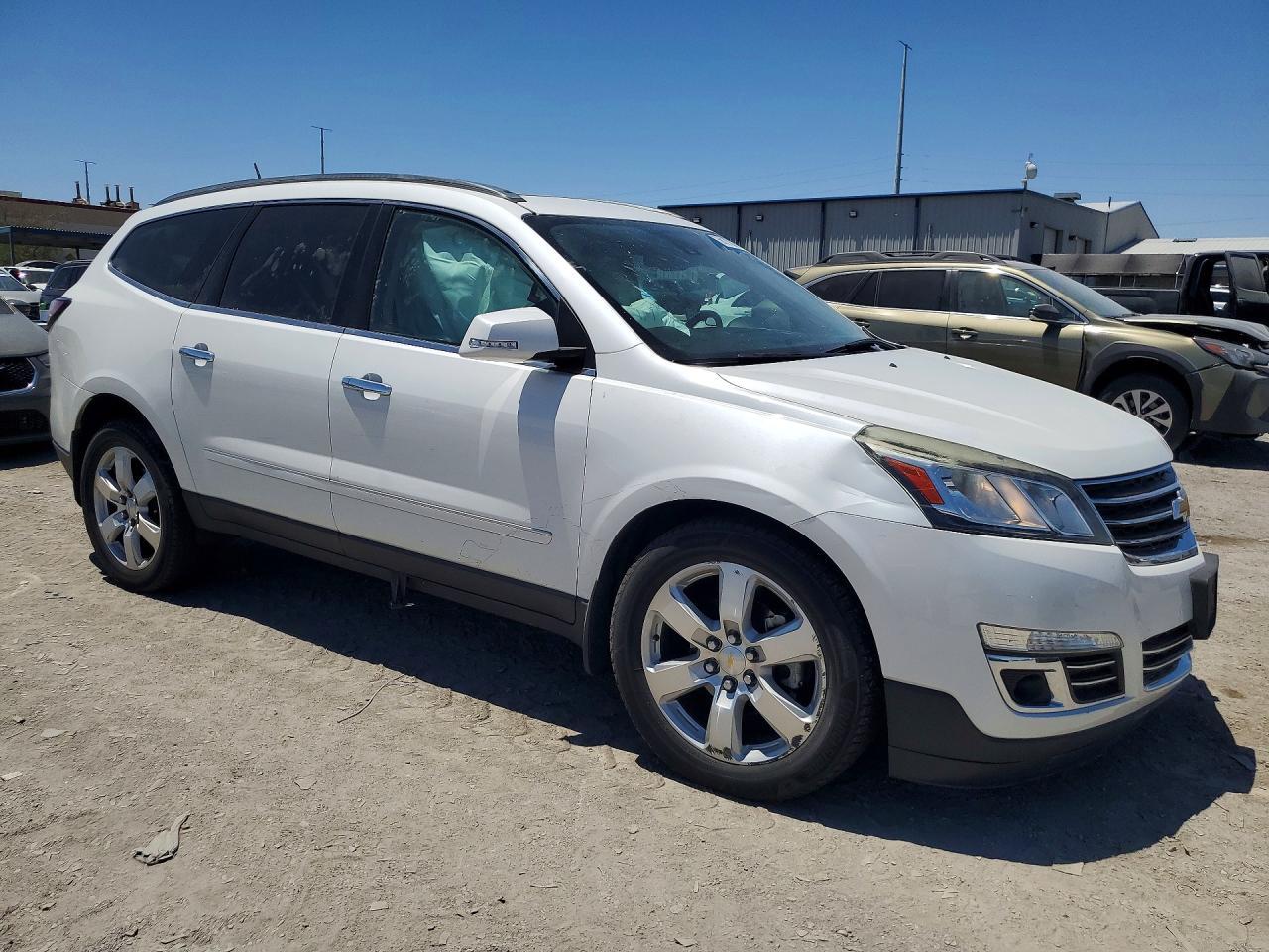 2017 Chevrolet Traverse Premier - Фото 4