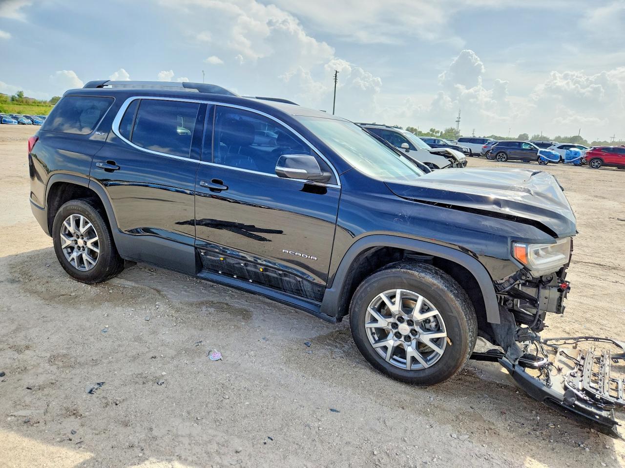 2021 GMC Acadia Slt - Image 4