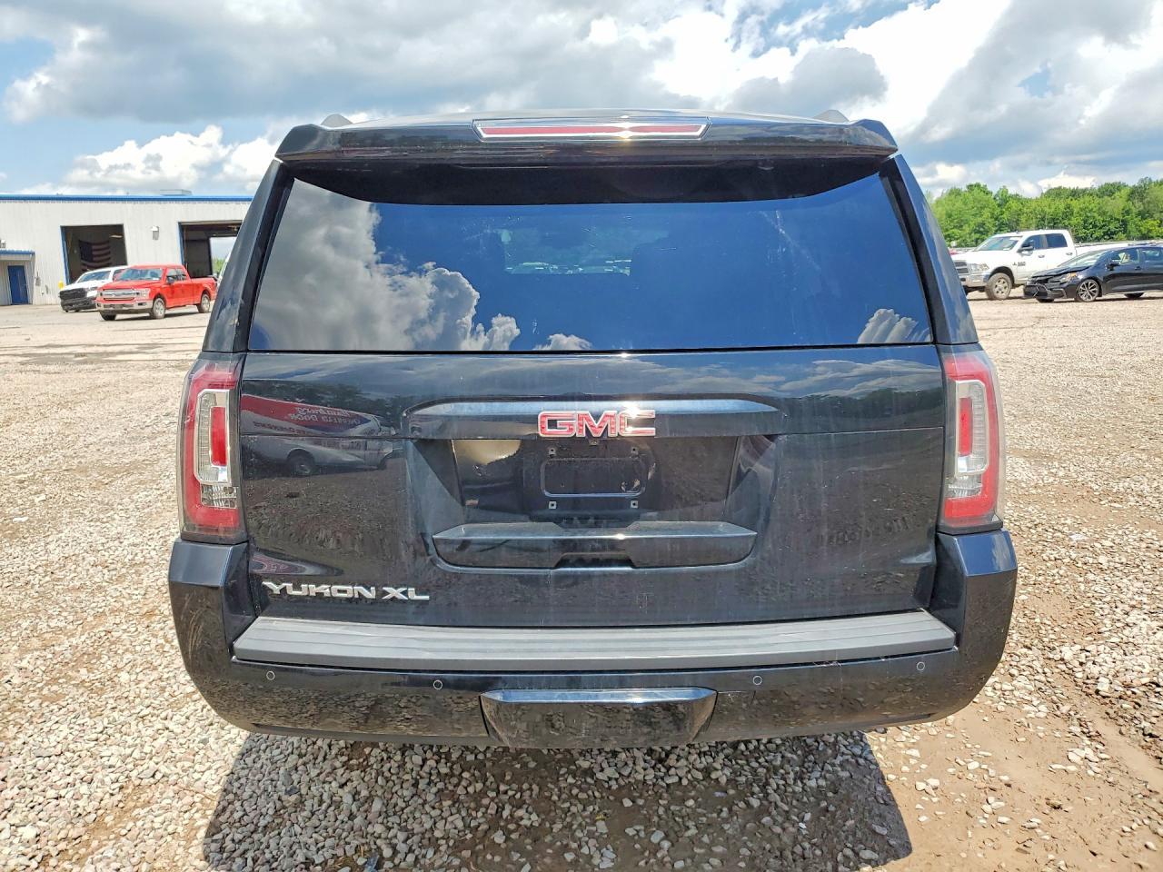 2016 GMC Yukon Xl K1500 Slt - Image 6