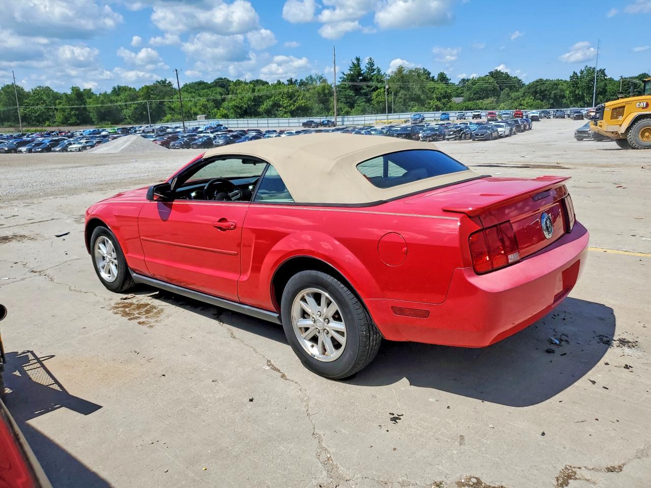 2008 Ford Mustang - Фото 2