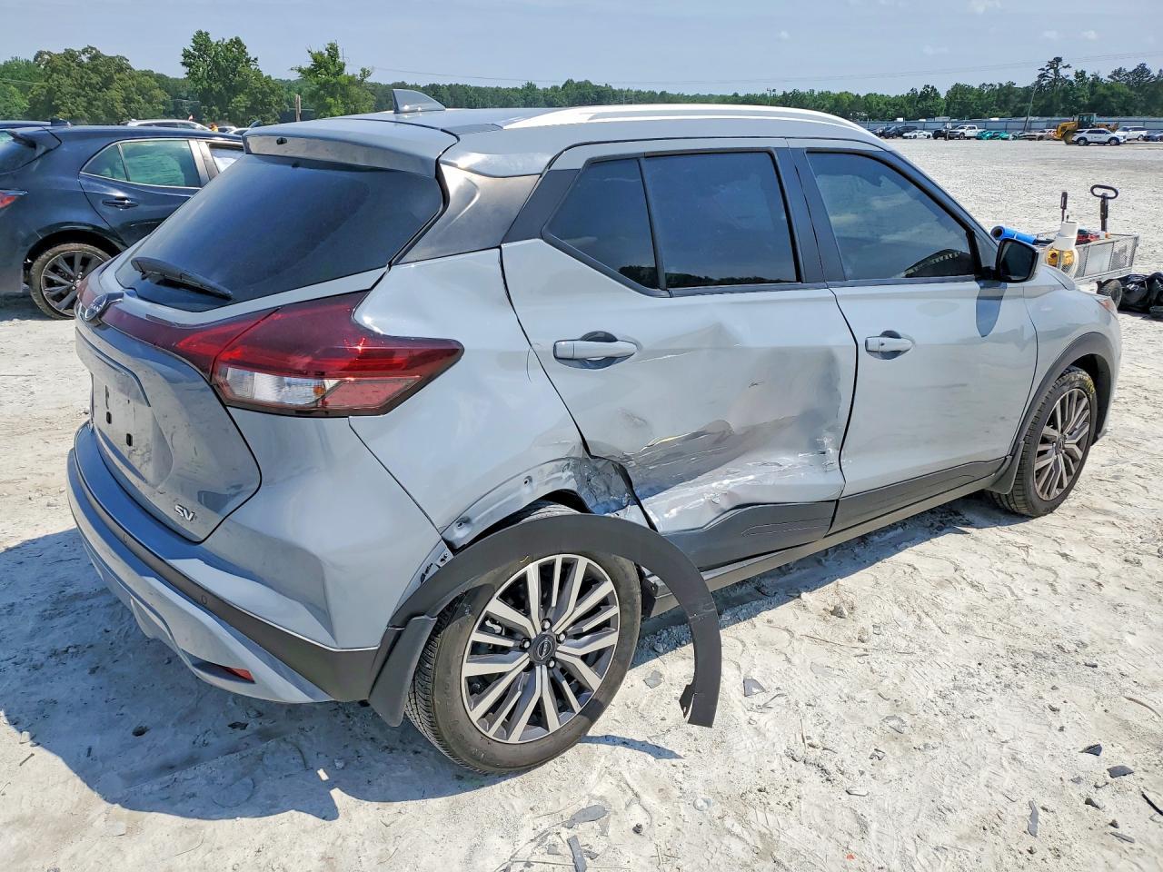 2023 Nissan Kicks Sv - Фото 3