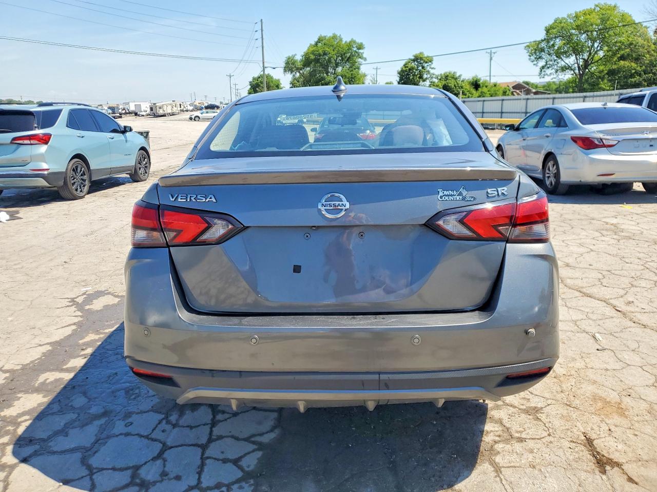 2022 Nissan Versa Sr - Фото 6