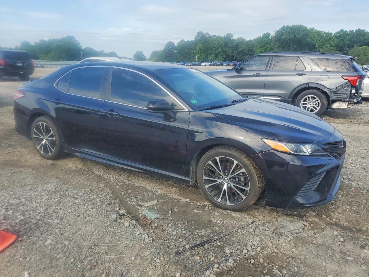 2018 Toyota Camry Se - Фото 4