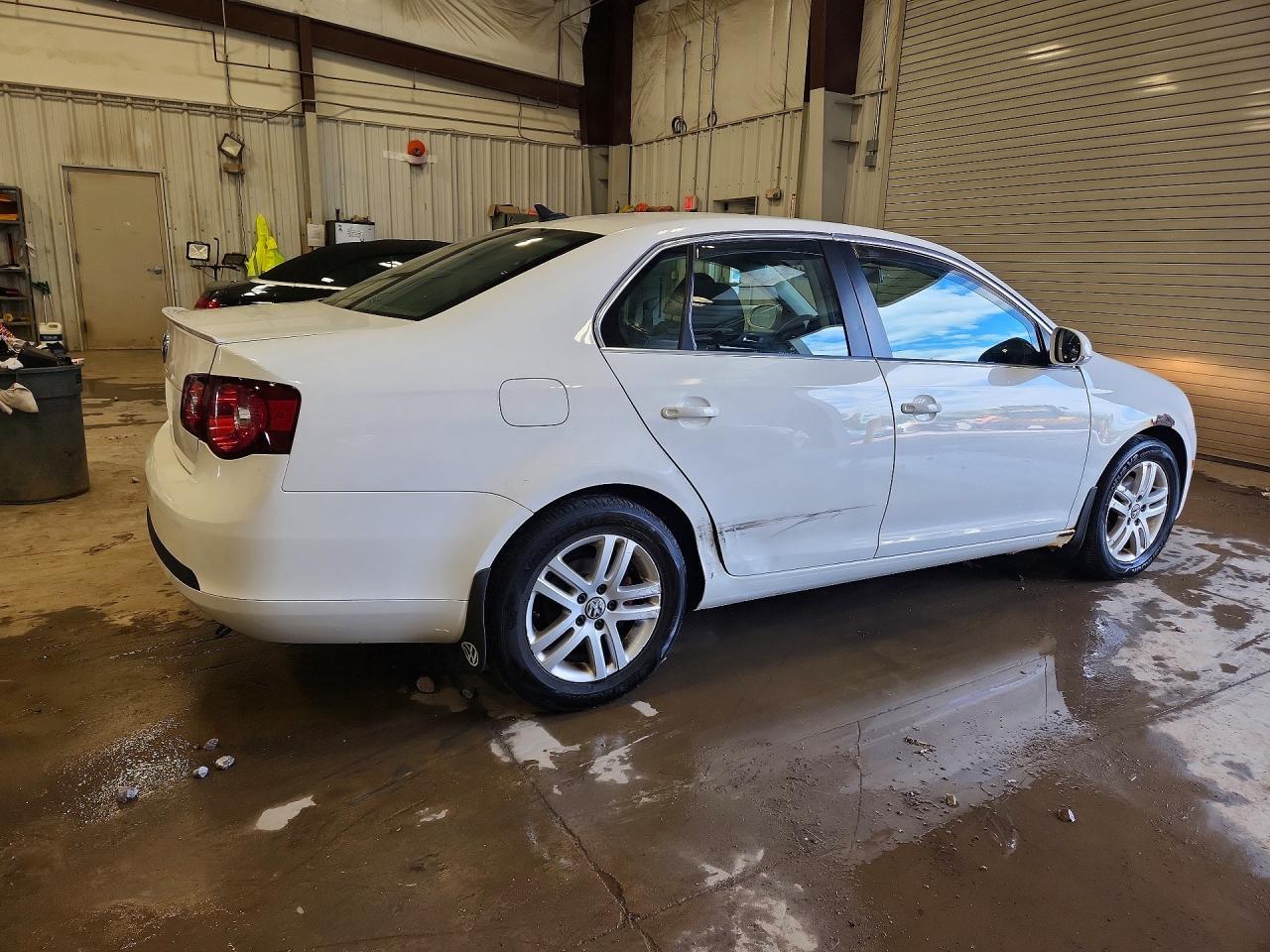 2009 Volkswagen Jetta Tdi - Image 3