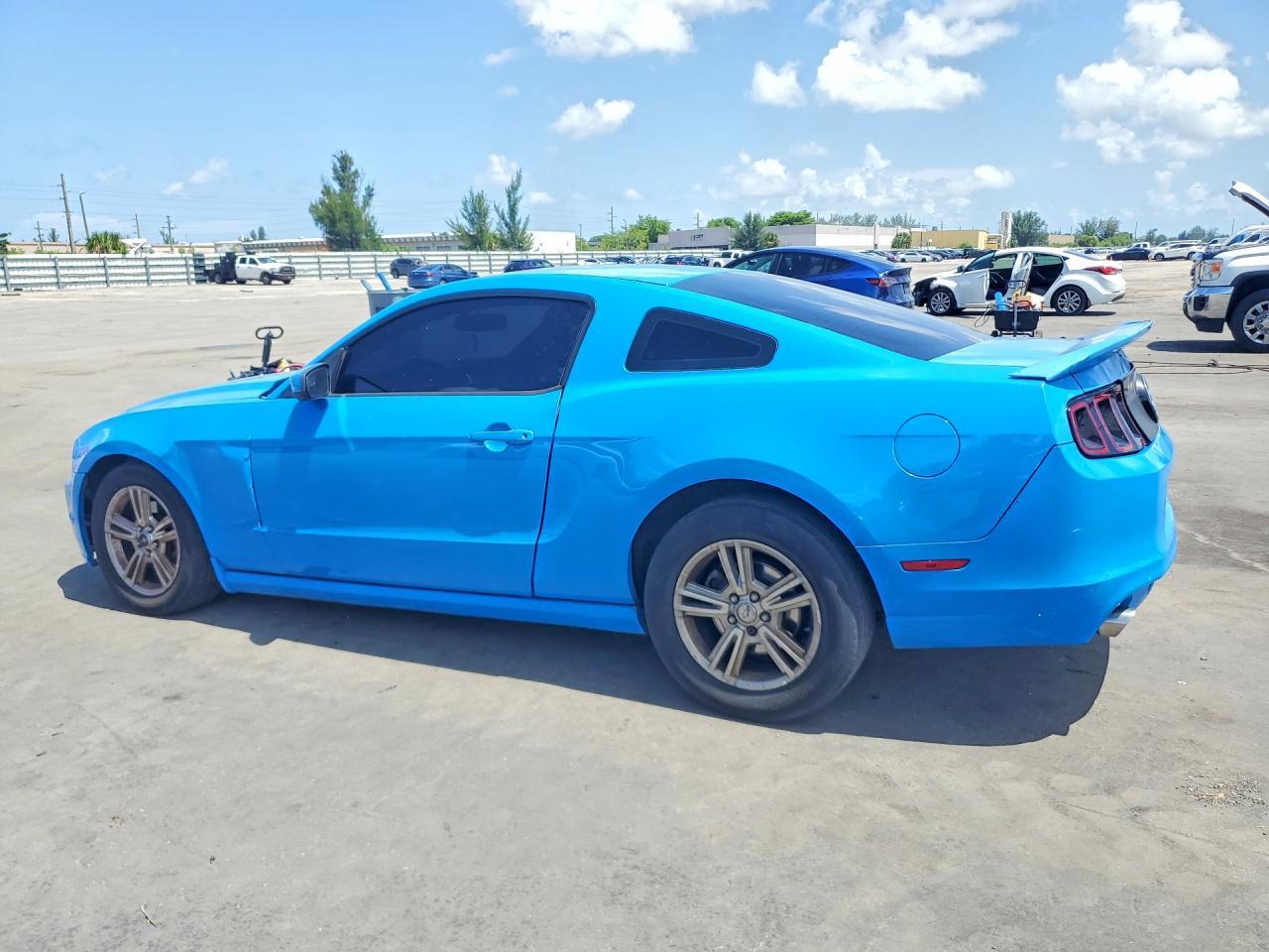 2013 Ford Mustang - Image 2