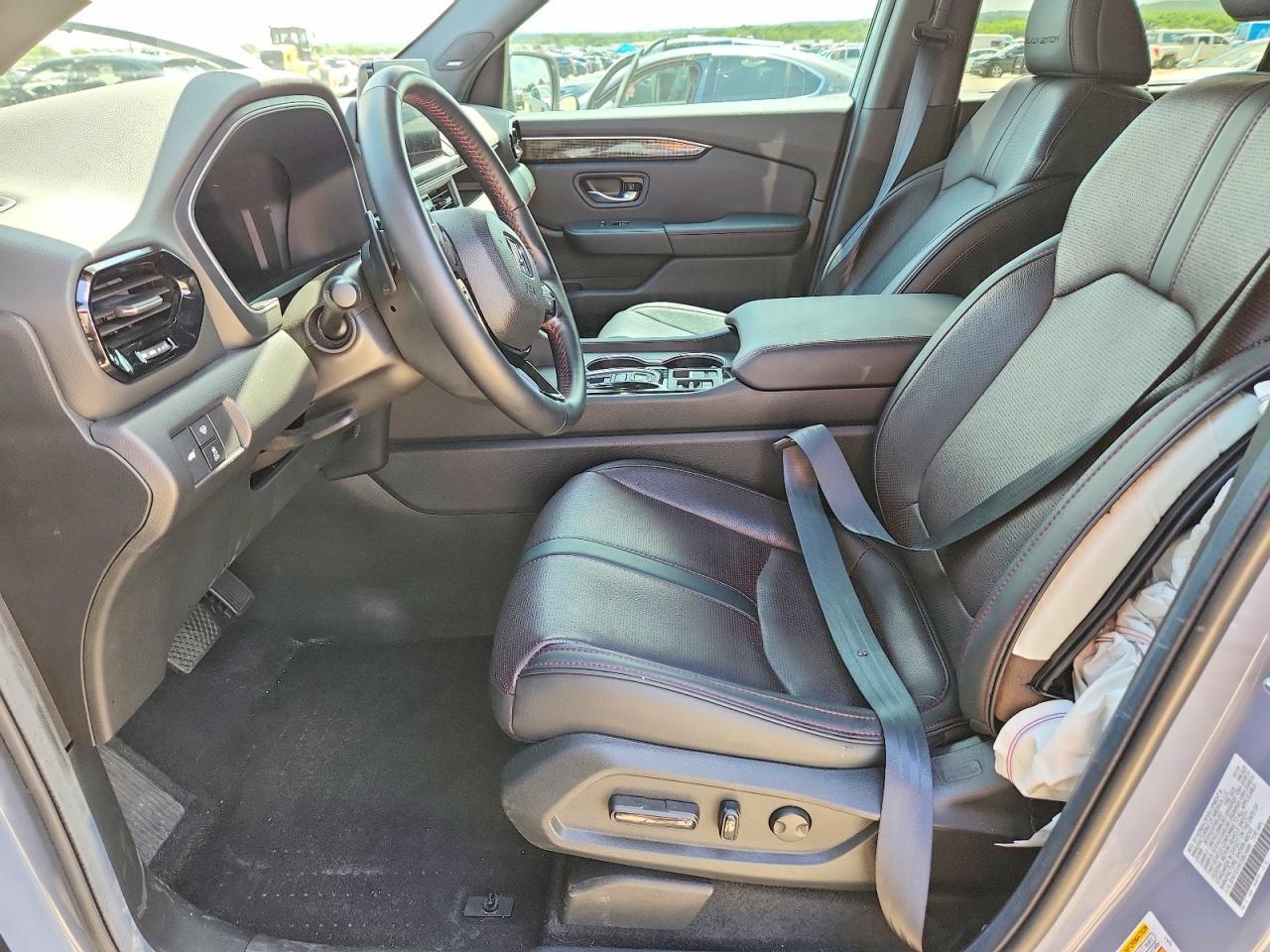 2025 Honda Pilot Black - Image 7