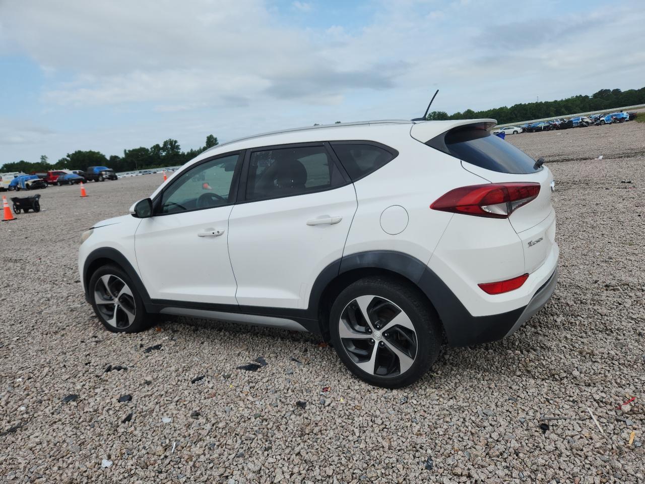 2017 Hyundai Tucson Sport - Фото 2