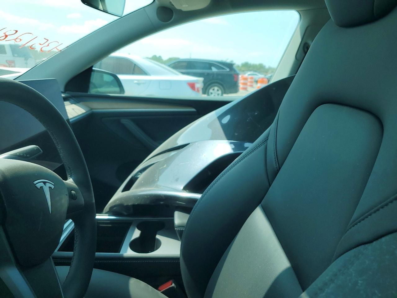 2024 Tesla Model Y - Image 7