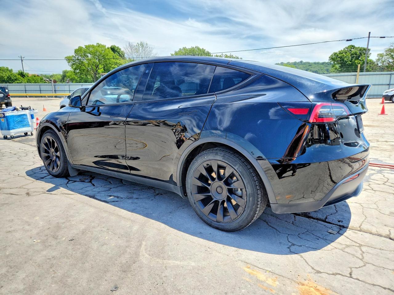 2021 Tesla Model Y - Фото 2