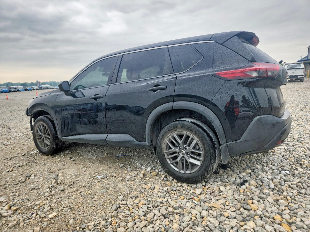 2021 Nissan Rogue S - Фото 2