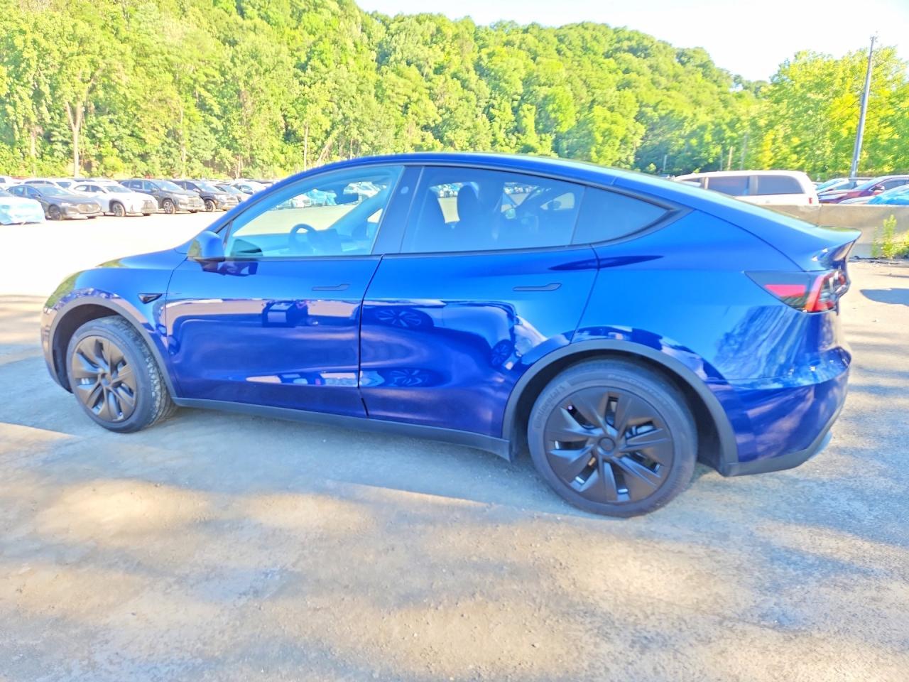 2023 Tesla Model Y - Image 2