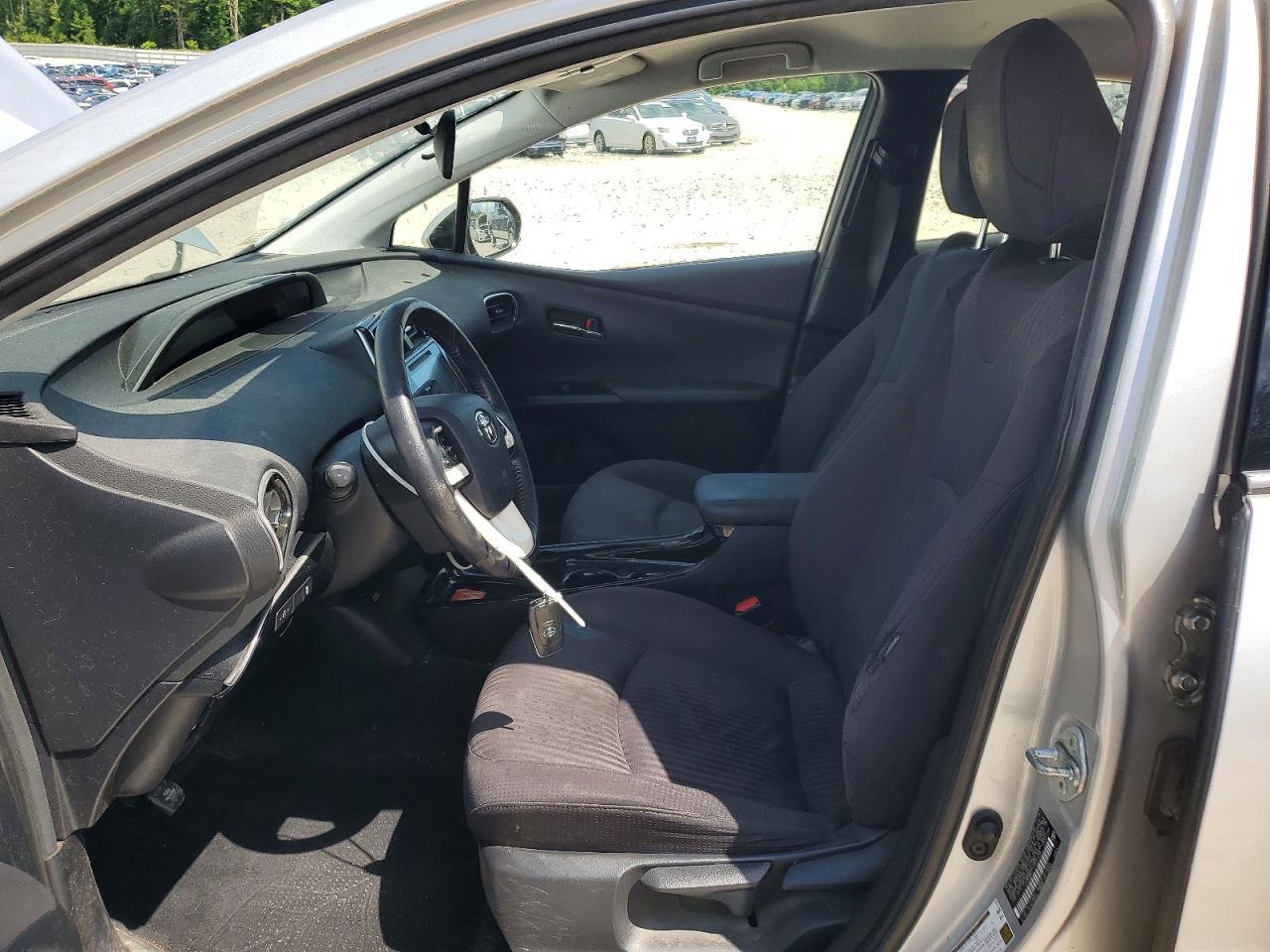 2017 Toyota Prius Prime Plus - Фото 7