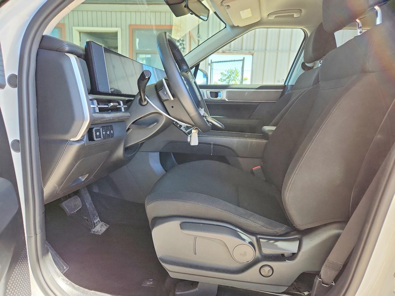 2024 Hyundai Santa Fe Se - Image 7