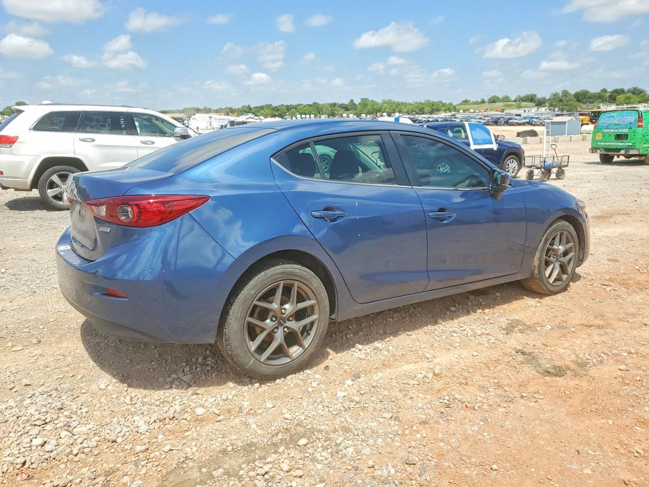 2017 Mazda 3 - Image 3