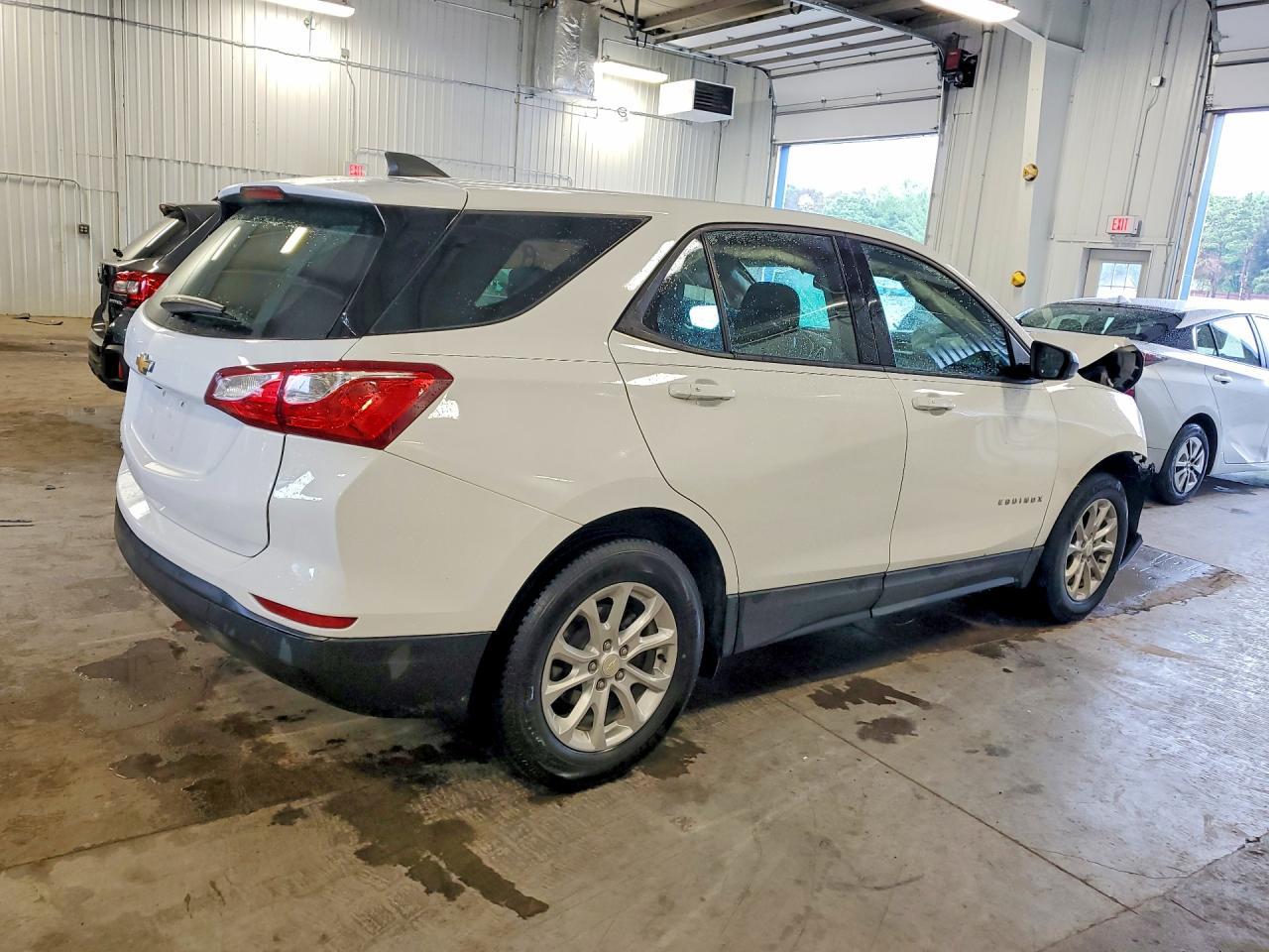 2019 Chevrolet Equinox Ls - Фото 3