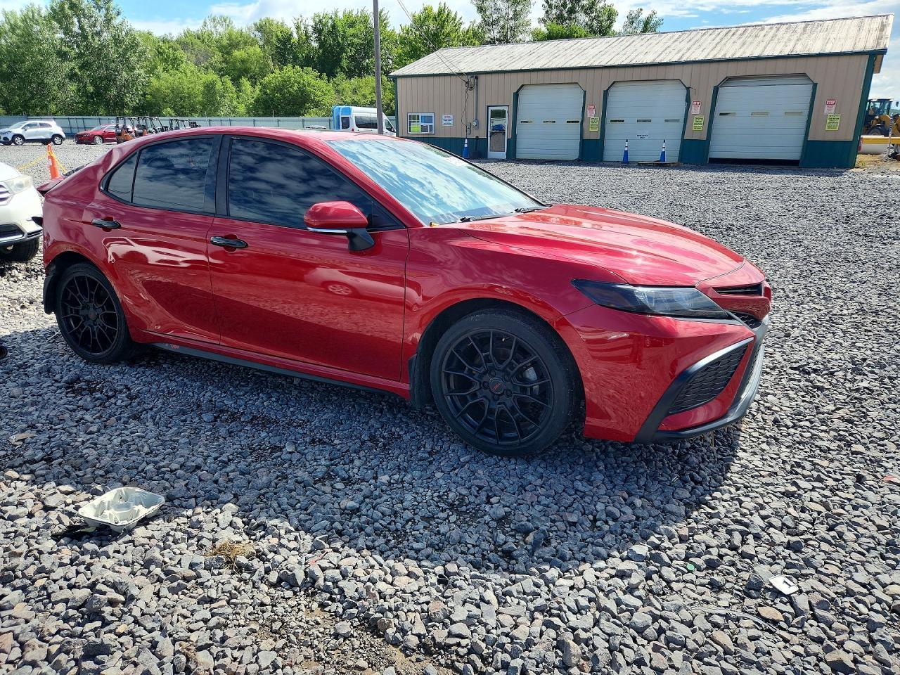 2021 Toyota Camry Se - Image 4