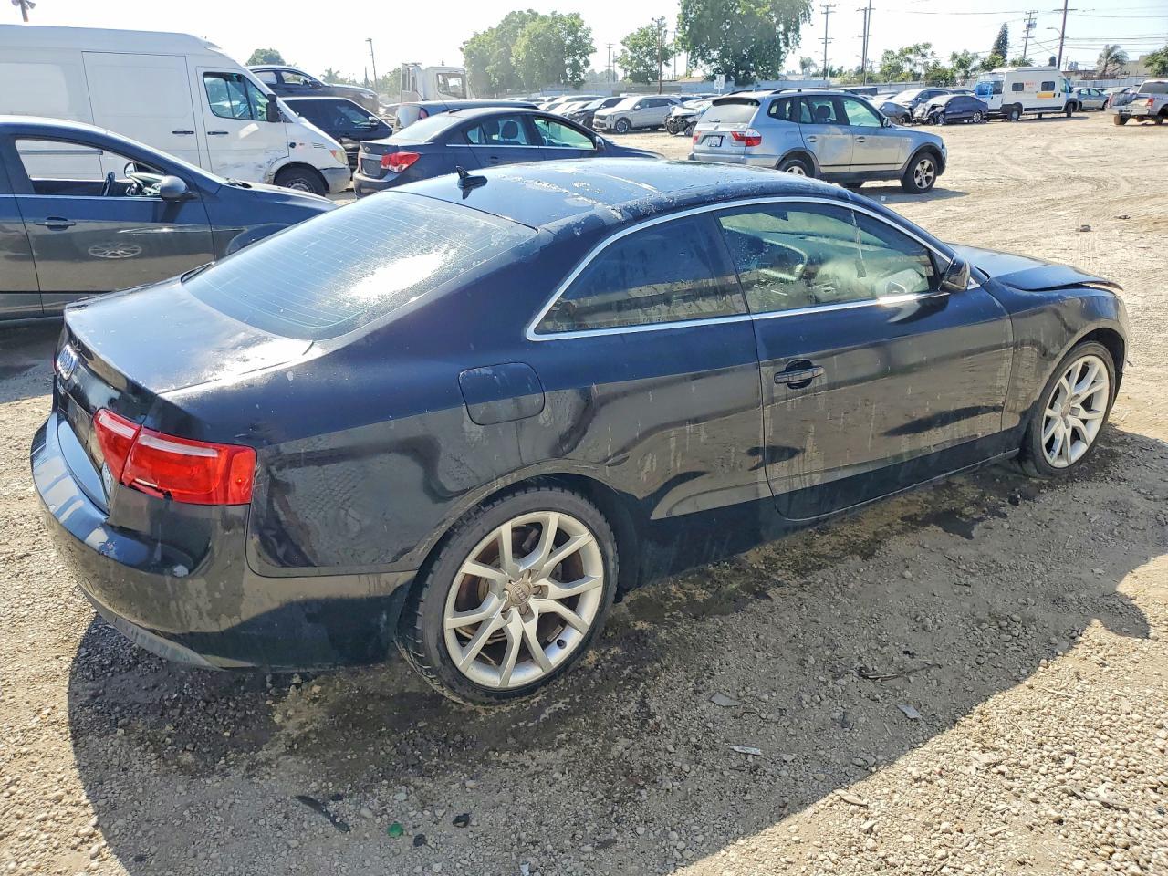 2012 Audi A5 Premium Plus 45 - Фото 3