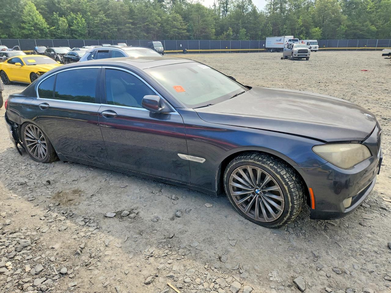 2010 BMW 7 Series - Image 4