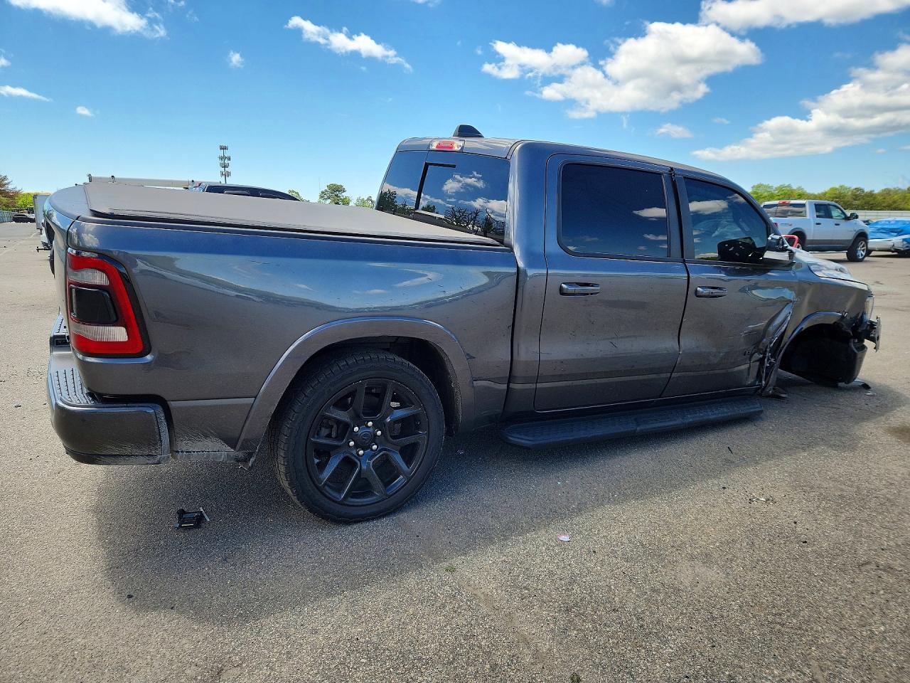 2022 Ram 1500 Laramie - Фото 3