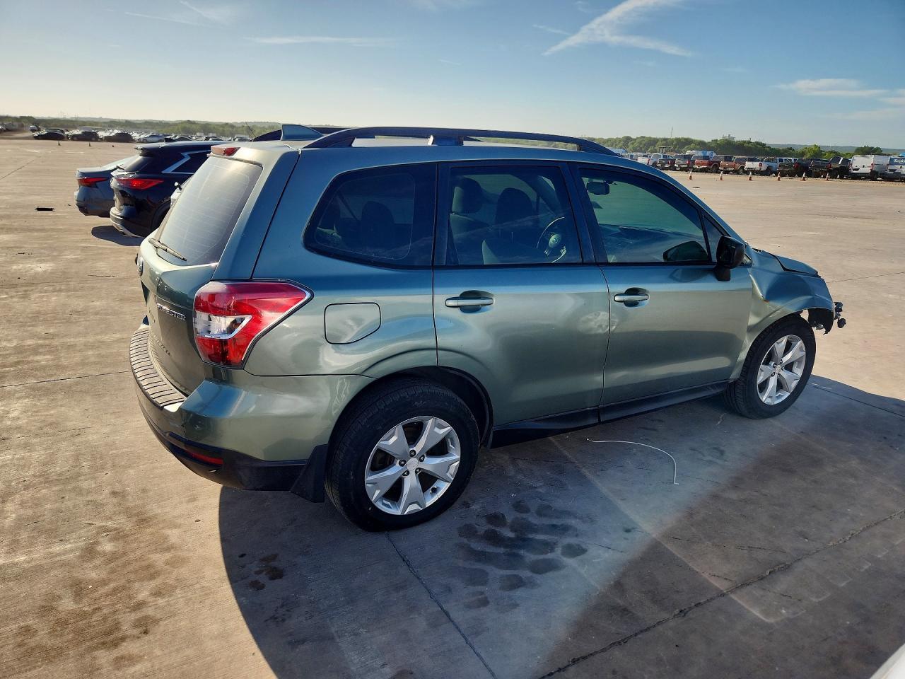 2016 Subaru Forester 2.5I - Image 3