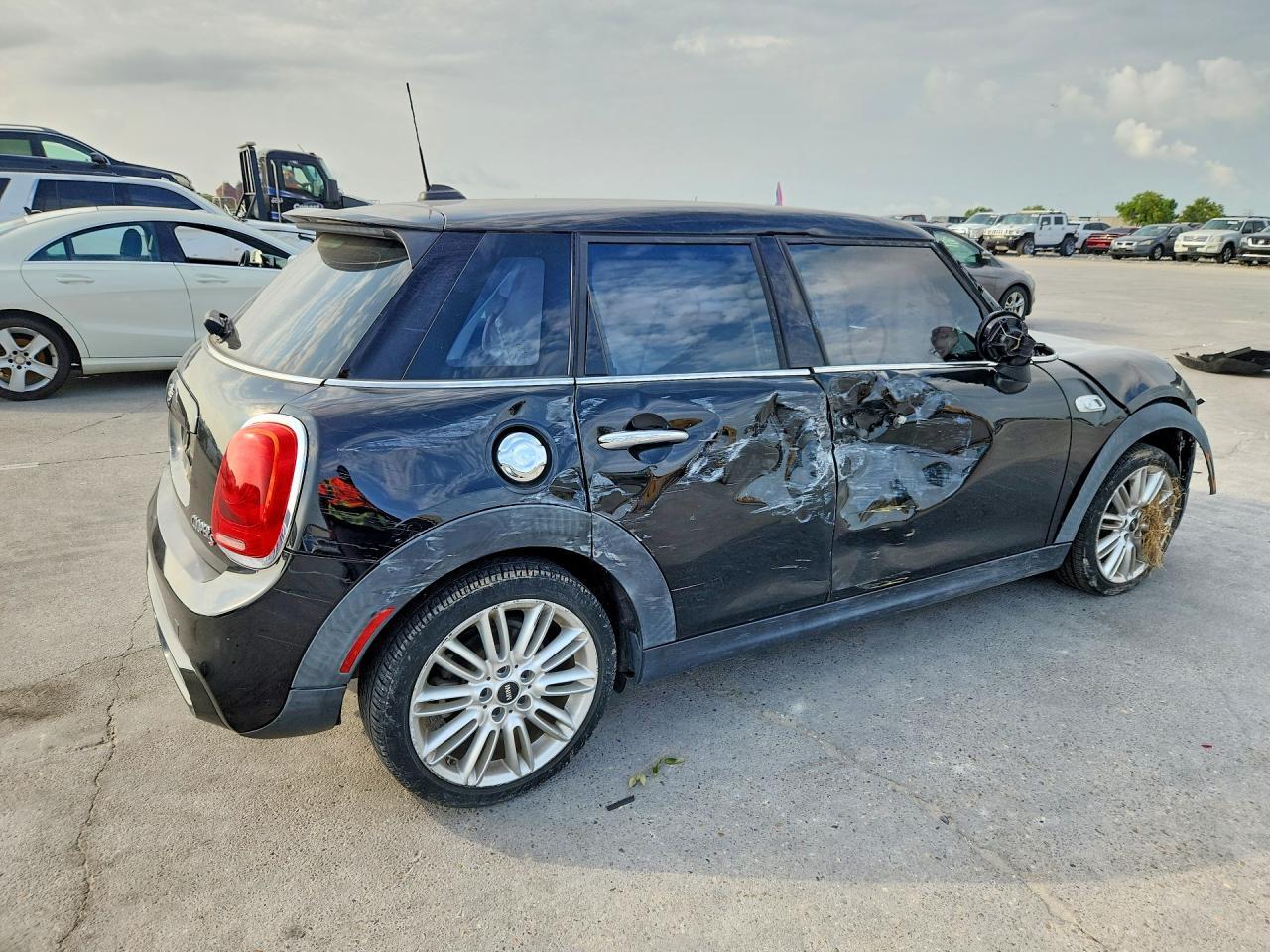 2015 Mini Cooper S - Image 3