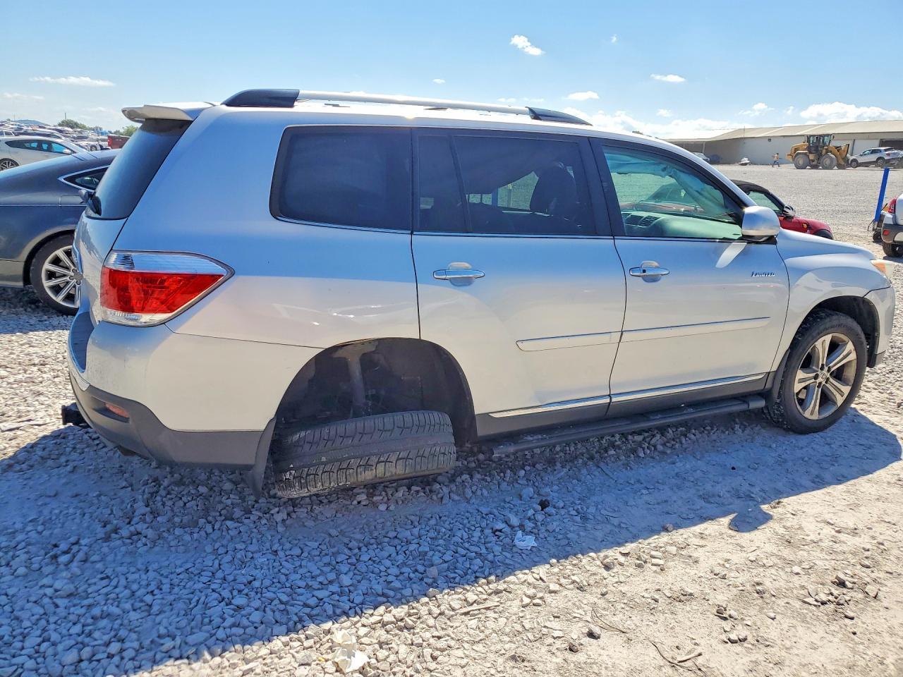 2011 Toyota Highlander Limited - Image 3