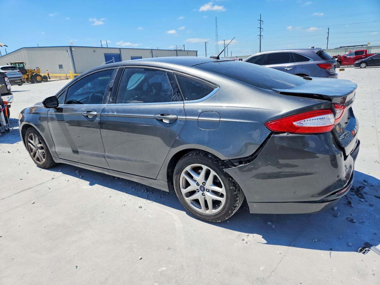 2015 Ford Fusion Se - Image 2
