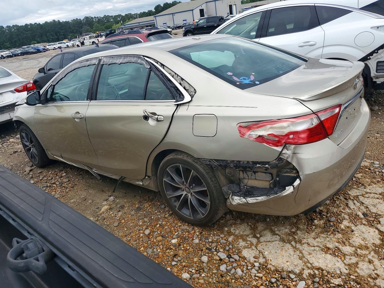 2017 Toyota Camry Xse - Фото 2