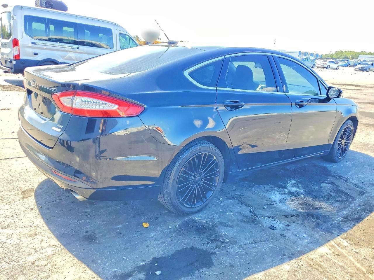 2015 Ford Fusion Se - Фото 3
