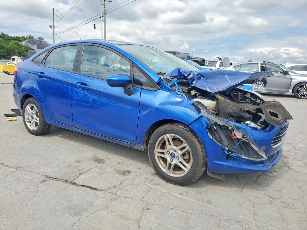 2018 Ford Fiesta Se - Image 4