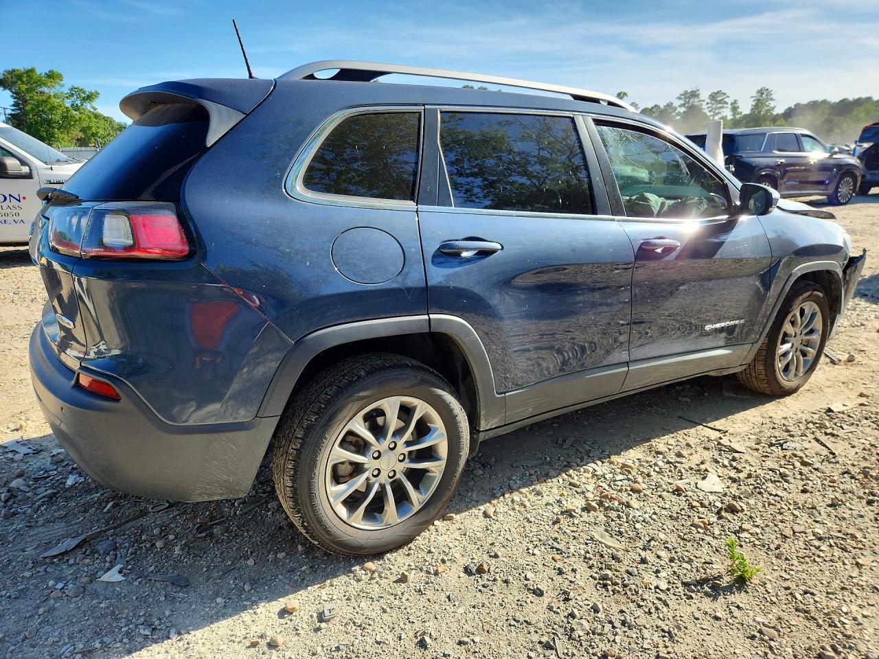 2021 Jeep Cherokee Latitude Plus - Фото 3