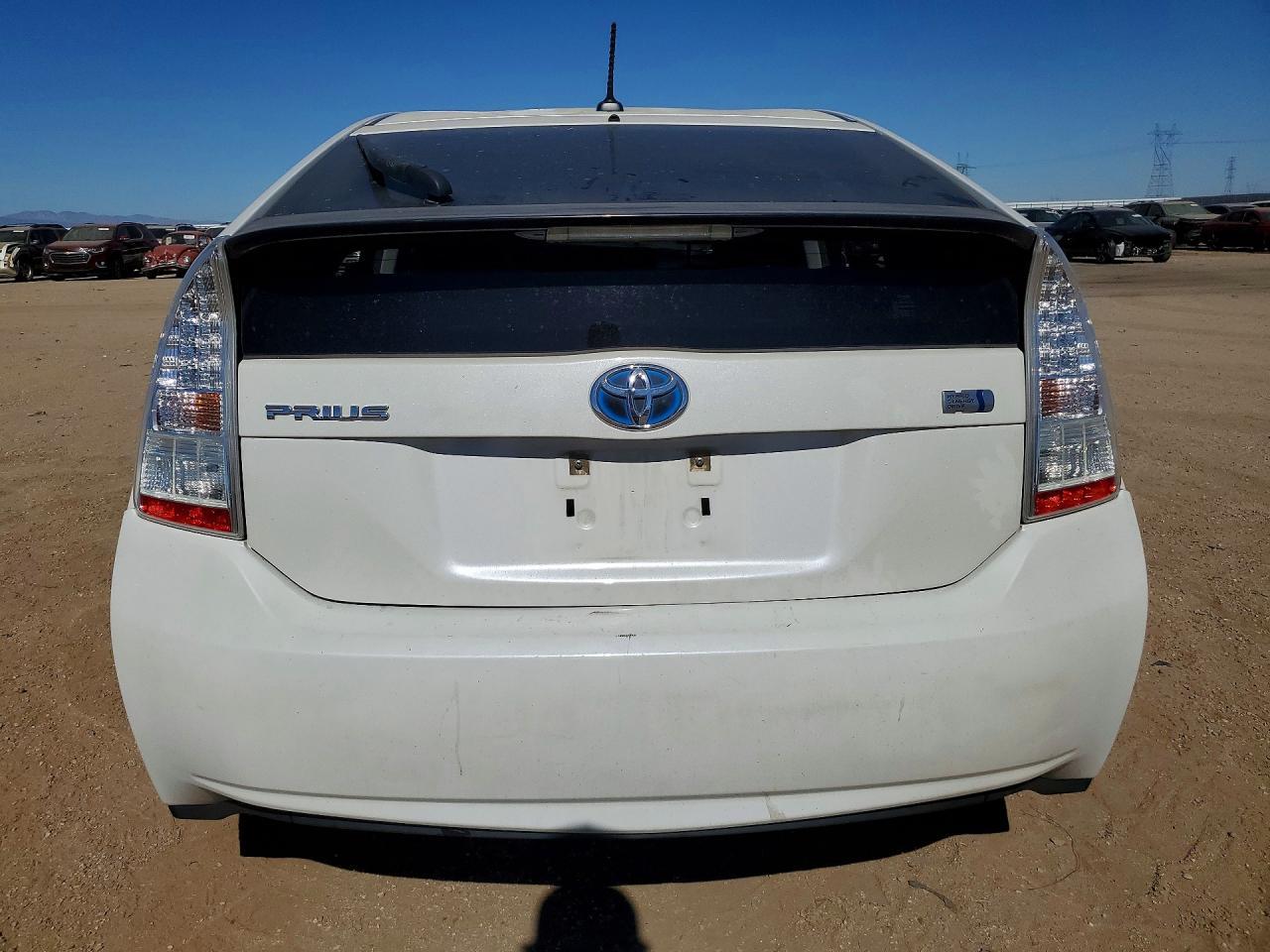 2011 Toyota Prius Two - Image 6