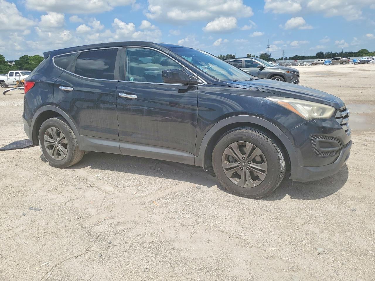 2016 Hyundai Santa Fe Sport 2.4L - Image 4