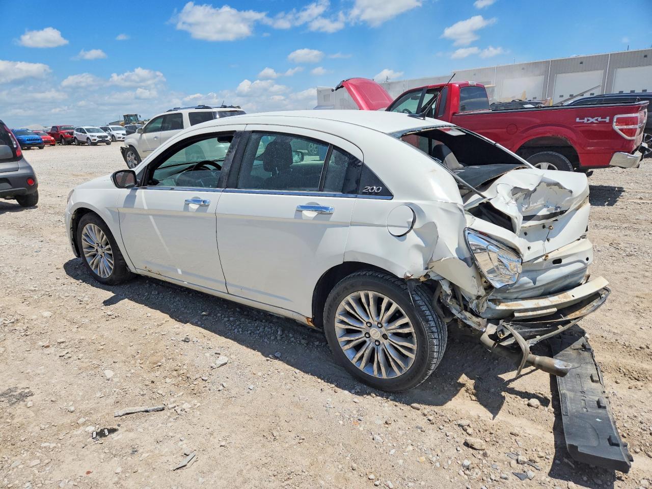 2011 Chrysler 200 Limited - Image 2