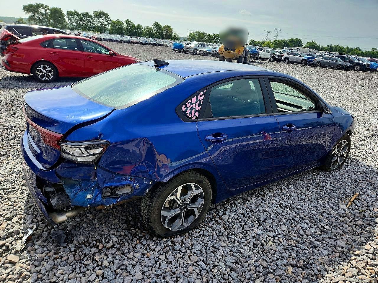 2021 Kia Forte Lxs - Image 3