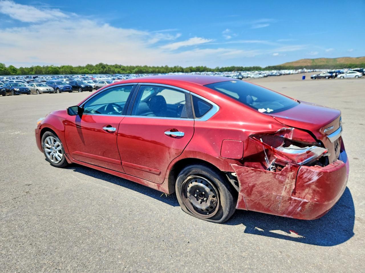 2015 Nissan Altima 2.5 S - Фото 2