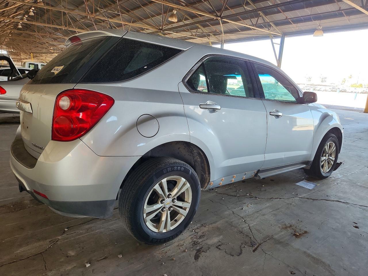 2010 Chevrolet Equinox Ls - Image 3