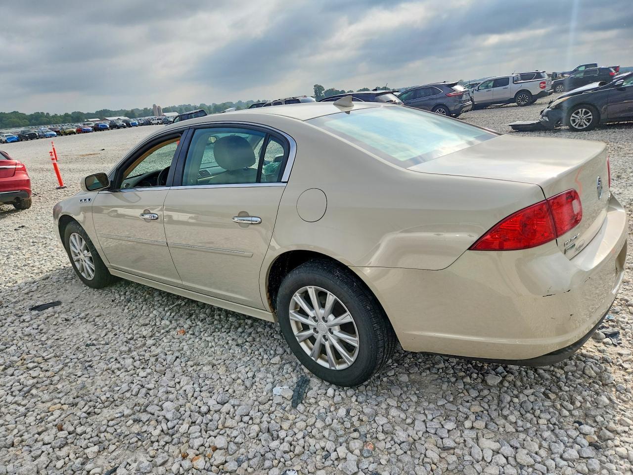 2011 Buick Lucerne Cx - Image 2