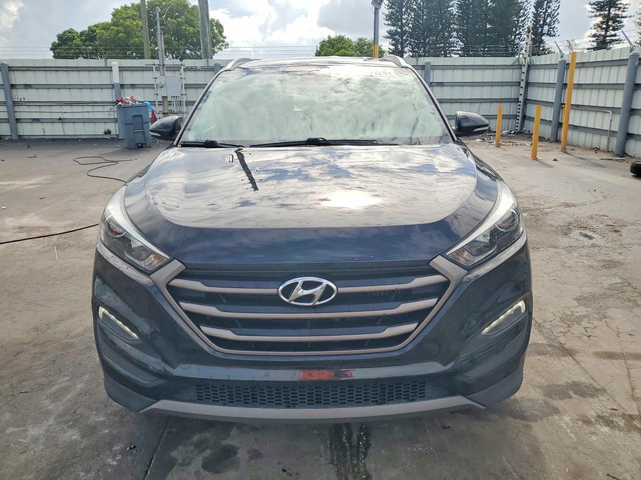 2016 Hyundai Tucson Sport - Image 5